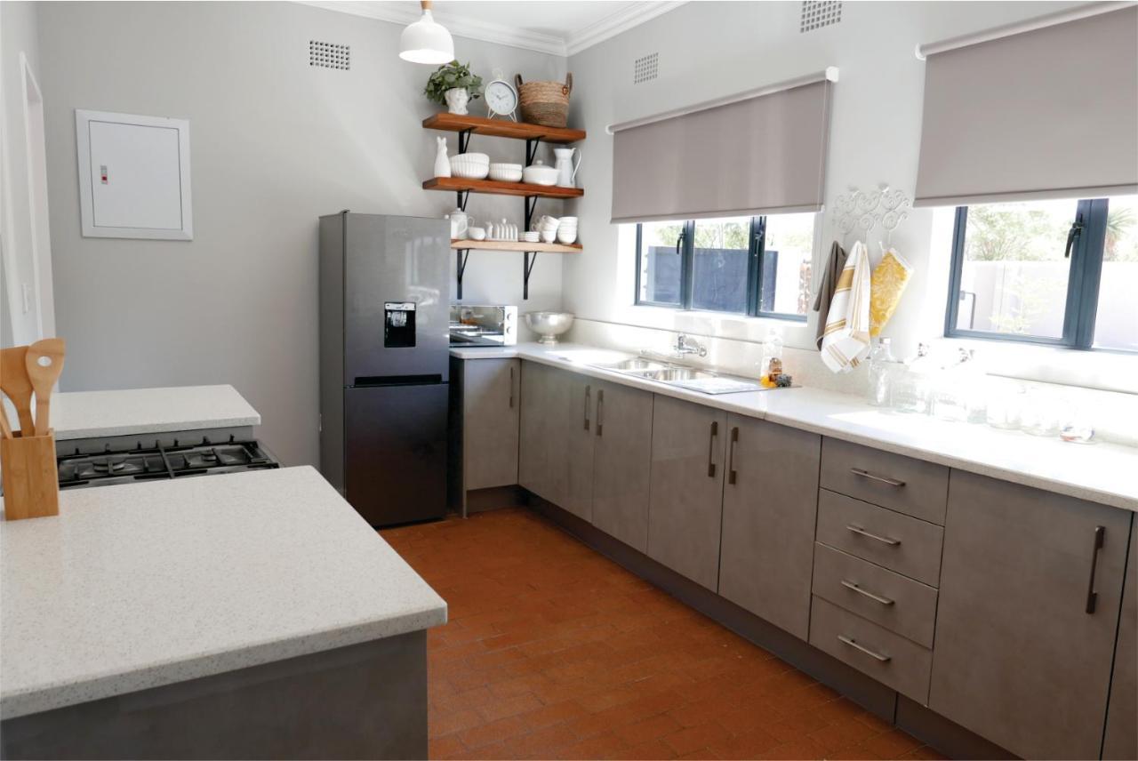 Waterside Cottages & Villas - Self Catering 가보로네 외부 사진