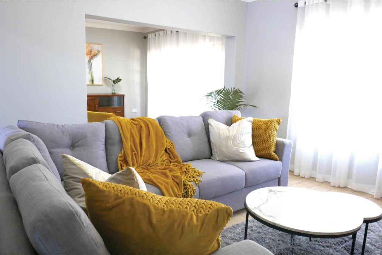Waterside Cottages & Villas - Self Catering 가보로네 외부 사진