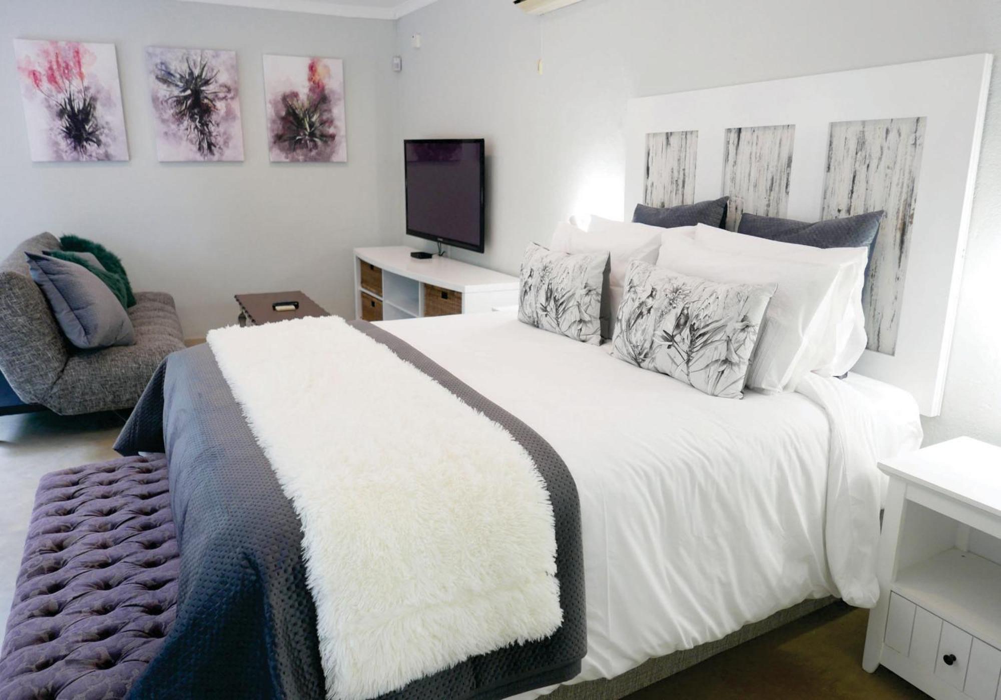 Waterside Cottages & Villas - Self Catering 가보로네 외부 사진